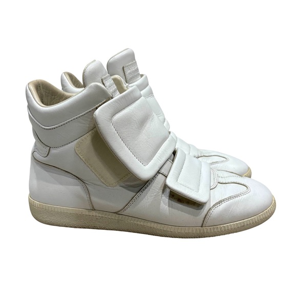 maison margiela clinics - Picture 2 of 6